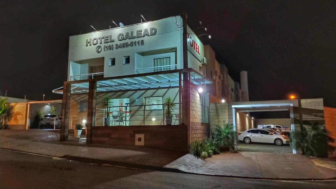 Hotel Galead Санта-Барбара-д'Уэсти Экстерьер фото